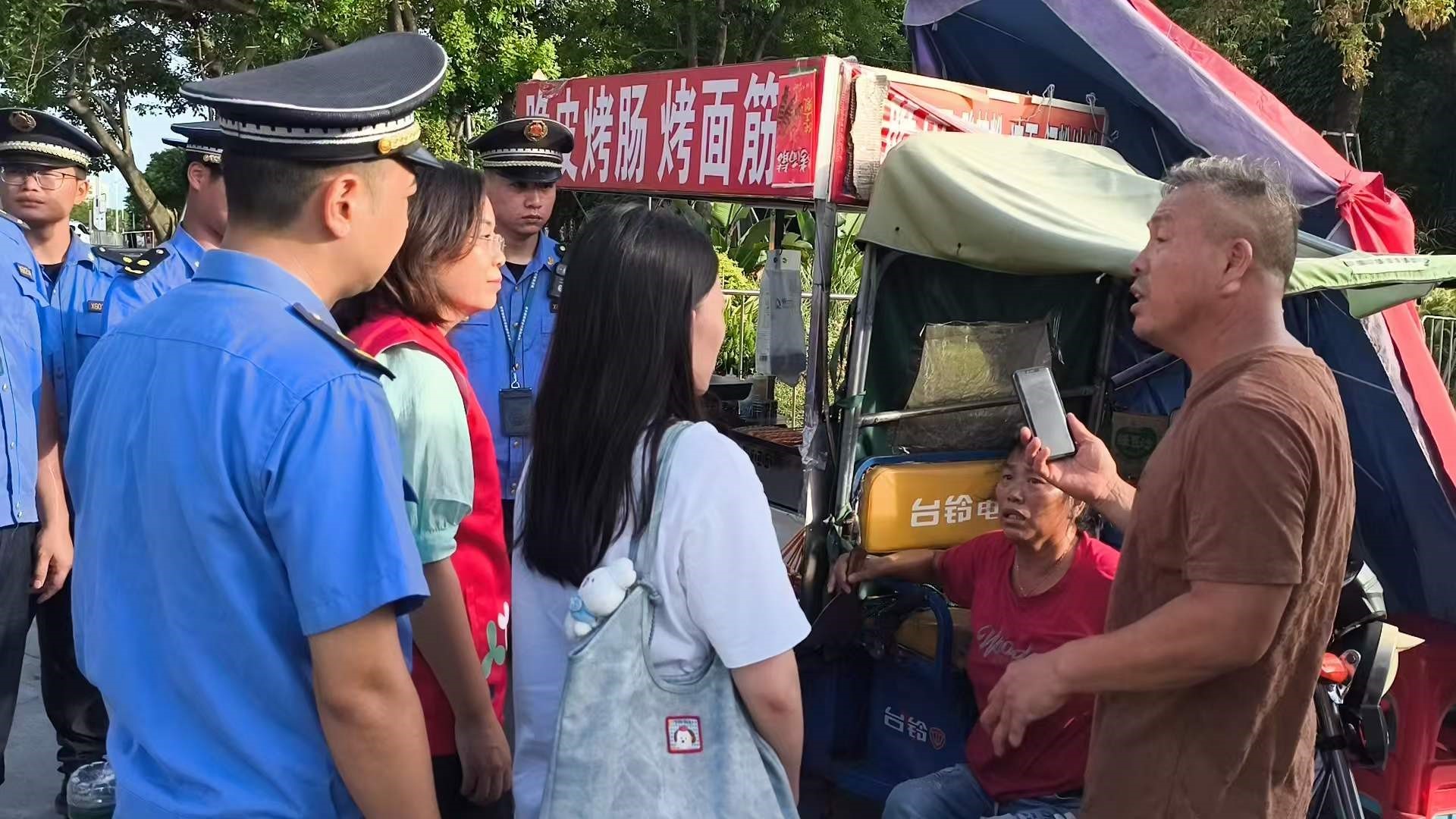 多方联动治乱象,还园于民守秩序——西乡街道开展西湾红树林公园市容专项整治