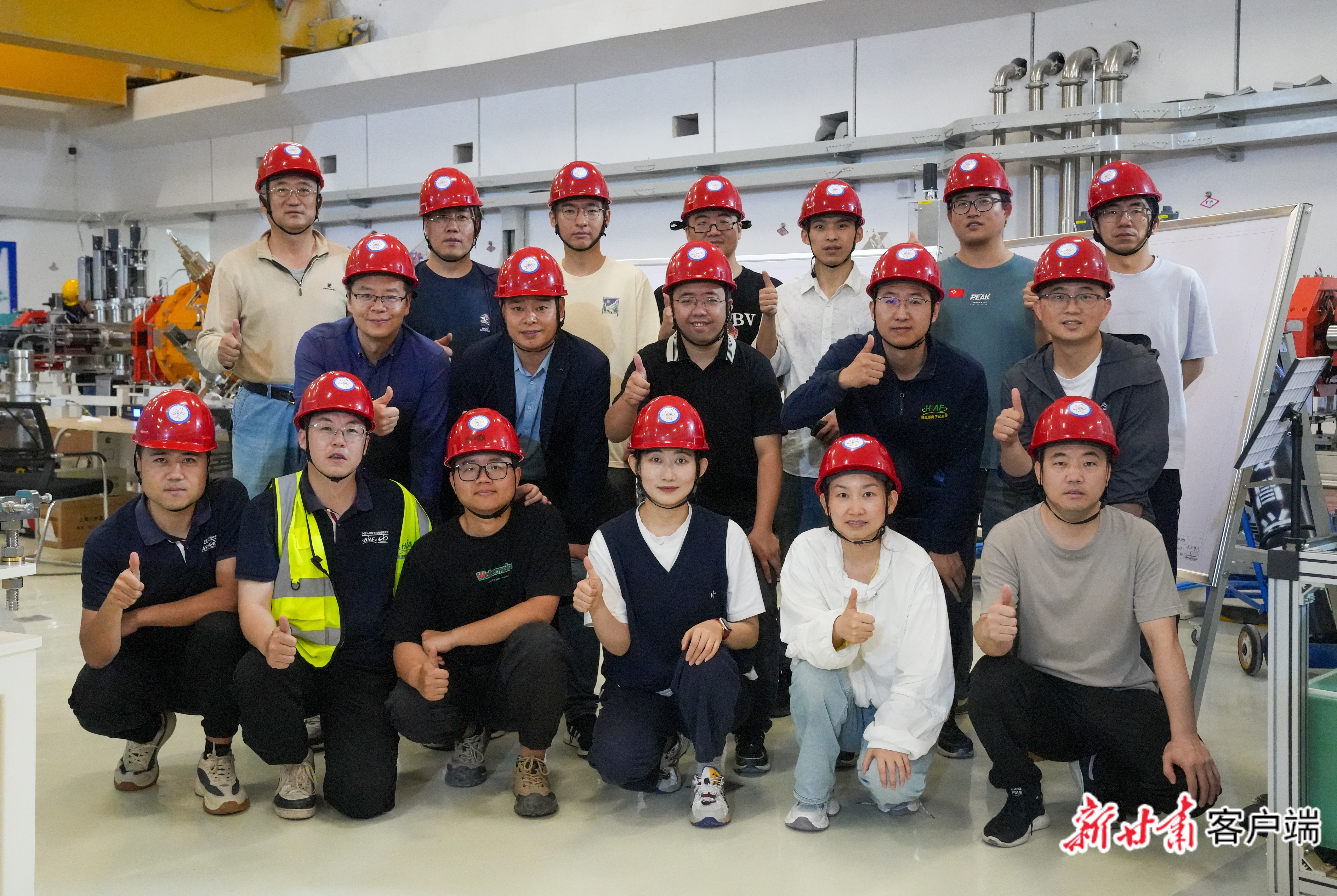 近代物理所“强流重离子加速器前沿创新和重大应用团队”成员（近代物理所供图）