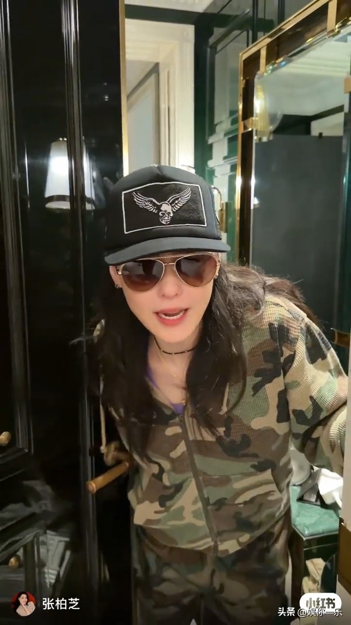 张柏芝在澳门演出间隙，后台接听儿子来电，闭门长谈半小时  第4张