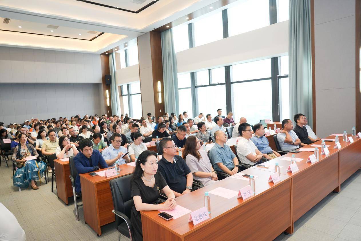 黄埔锚定万亿银发赛道  “乐龄智享生活季”启幕暨悦龄汇&middot;银龄俱乐部正式成立-肽度TIMEDOO