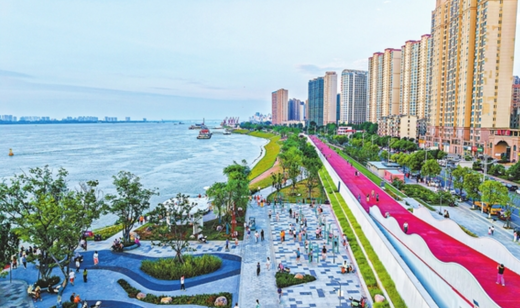 九江：江滩焕新景（图）
