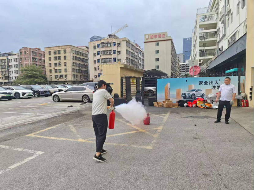 河西社区开展安全生产月系列活动—— 筑牢辖区安全防线