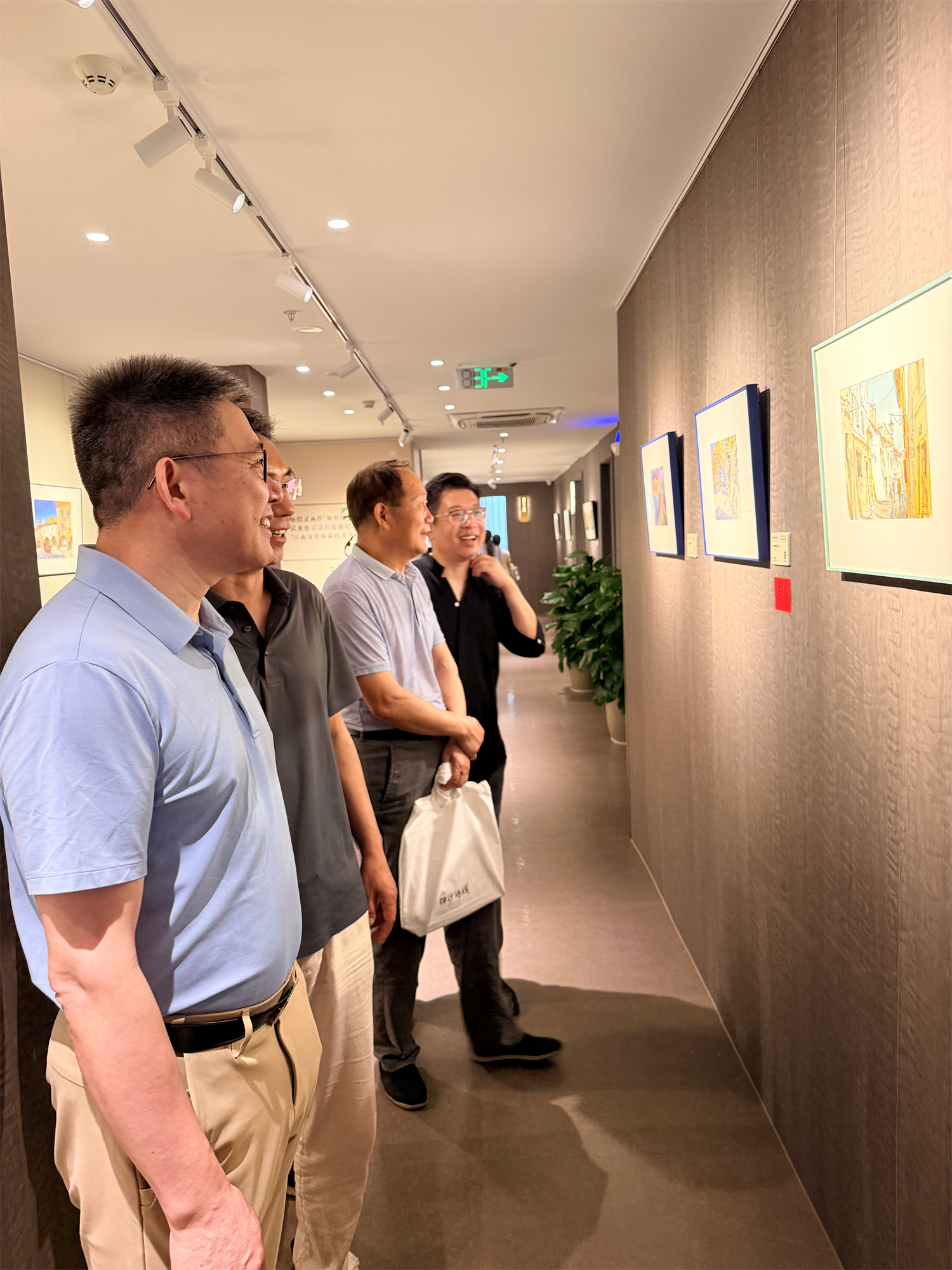 画入人间烟火处，灵桥原是心上桥——林绍灵水彩“灵桥不是桥”精品签售展白沙码头启幕