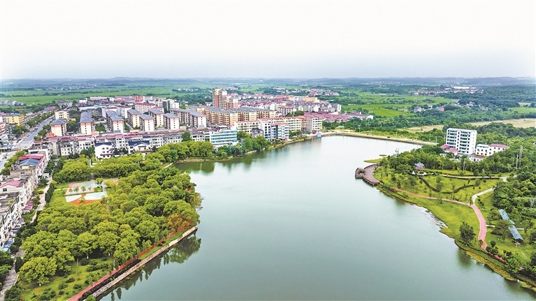 高安：城在景中（图）