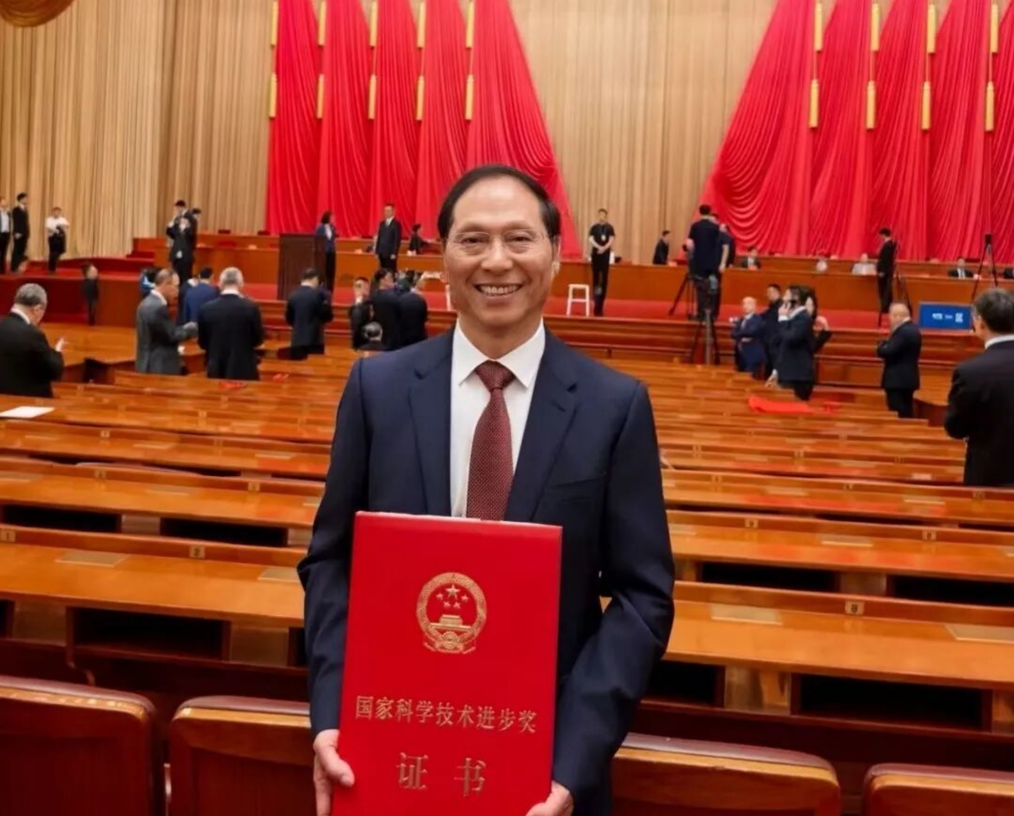 一等奖历史性突破!宁大牵头斩获2项国家科学技术奖