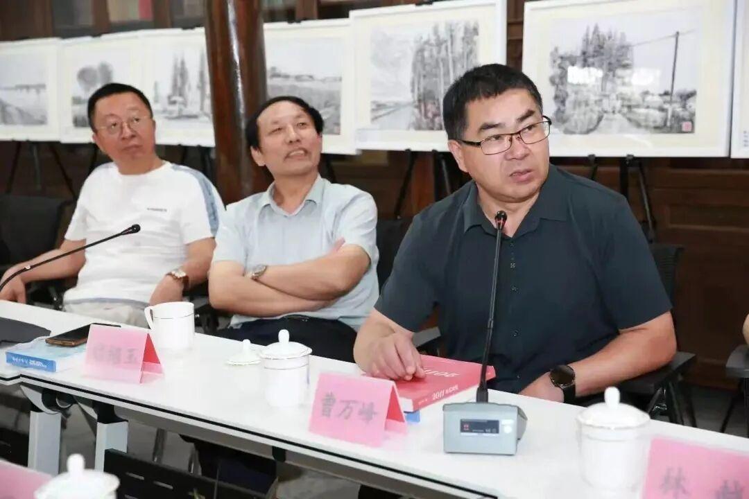 市书法家协会副主席曹万峰发言