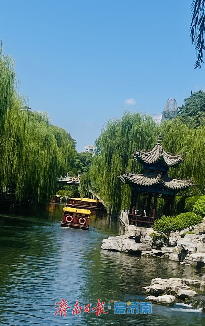 暑期亲泉纳凉 黑虎泉畔人气旺