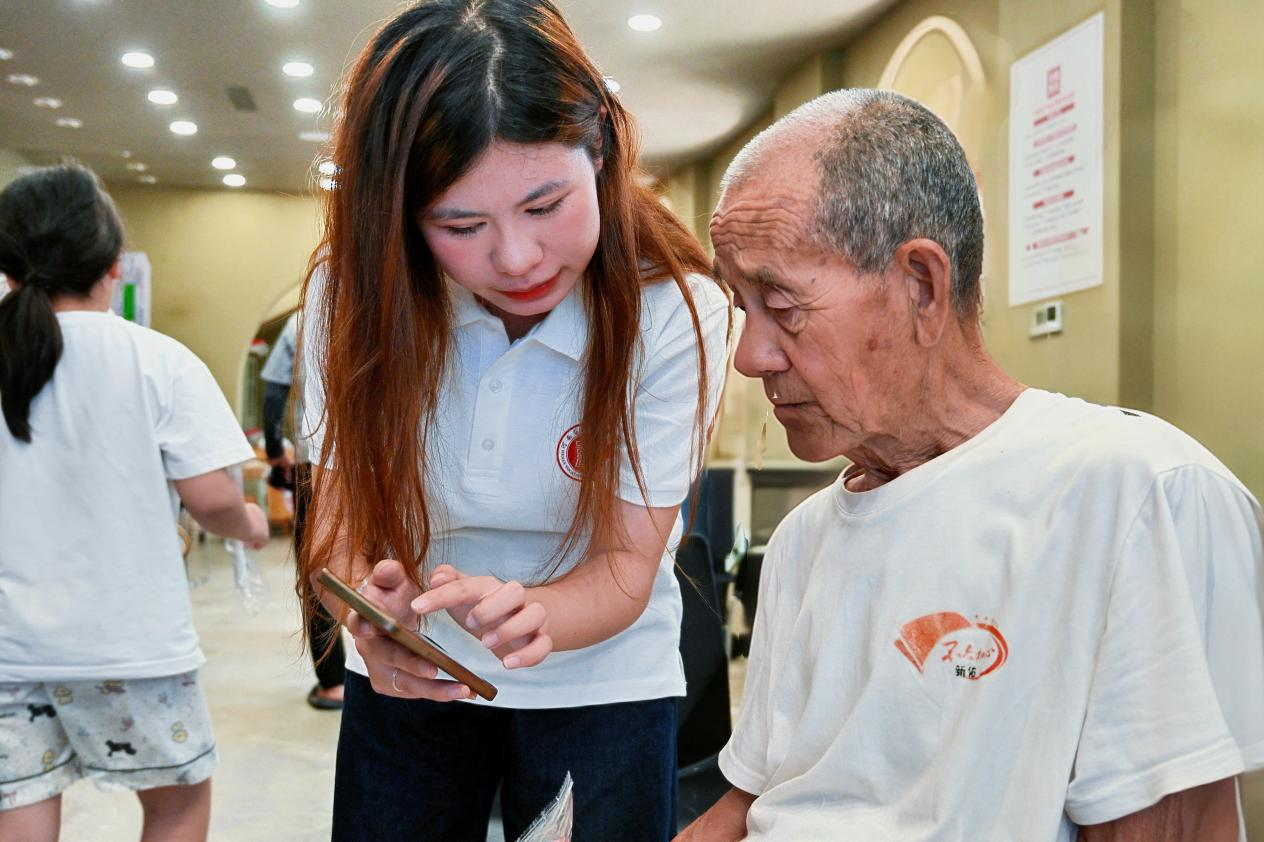 科创融艺进乡村 青春实践添活力 河南艺术职业学院暑期“三下乡”实践团队走进修武县