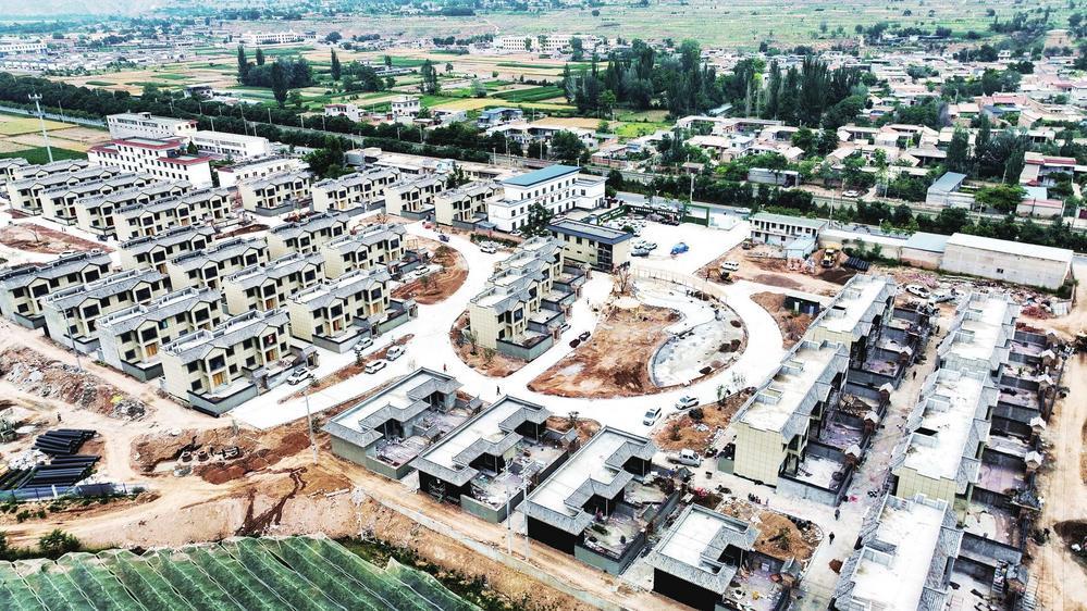 天水市武山县桦林镇灾后安置点加紧施工建设