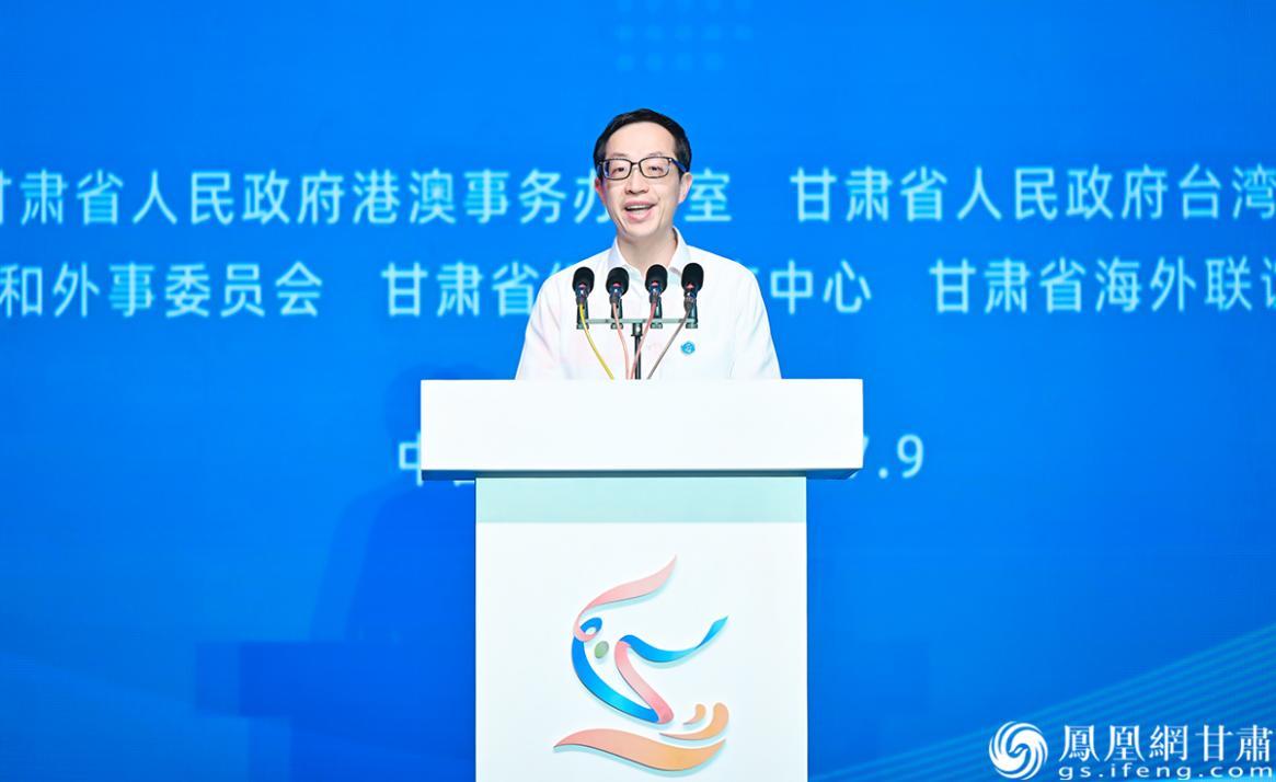 香港中华厂商联合会会长卢金荣说，将发挥桥梁纽带作用协助甘肃企业与香港及海外市场建立紧密联系。
