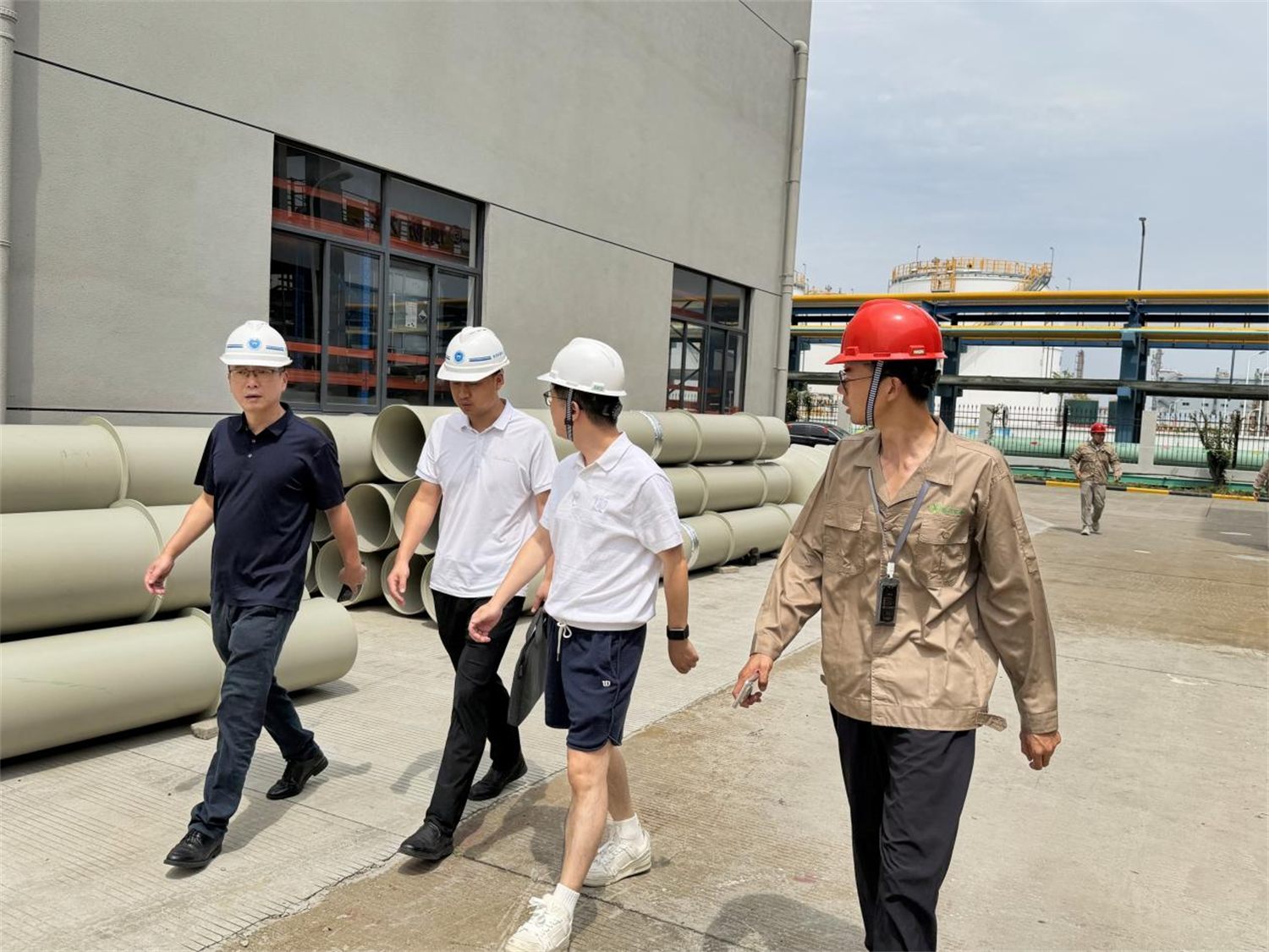 风未到,人先动!镇海环保铁军迎战“巴威”守牢安全堤坝