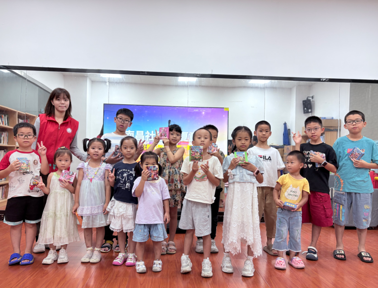 西乡街道南昌社区光影小剧场:让孩子当 “主理人”的暑期新玩法