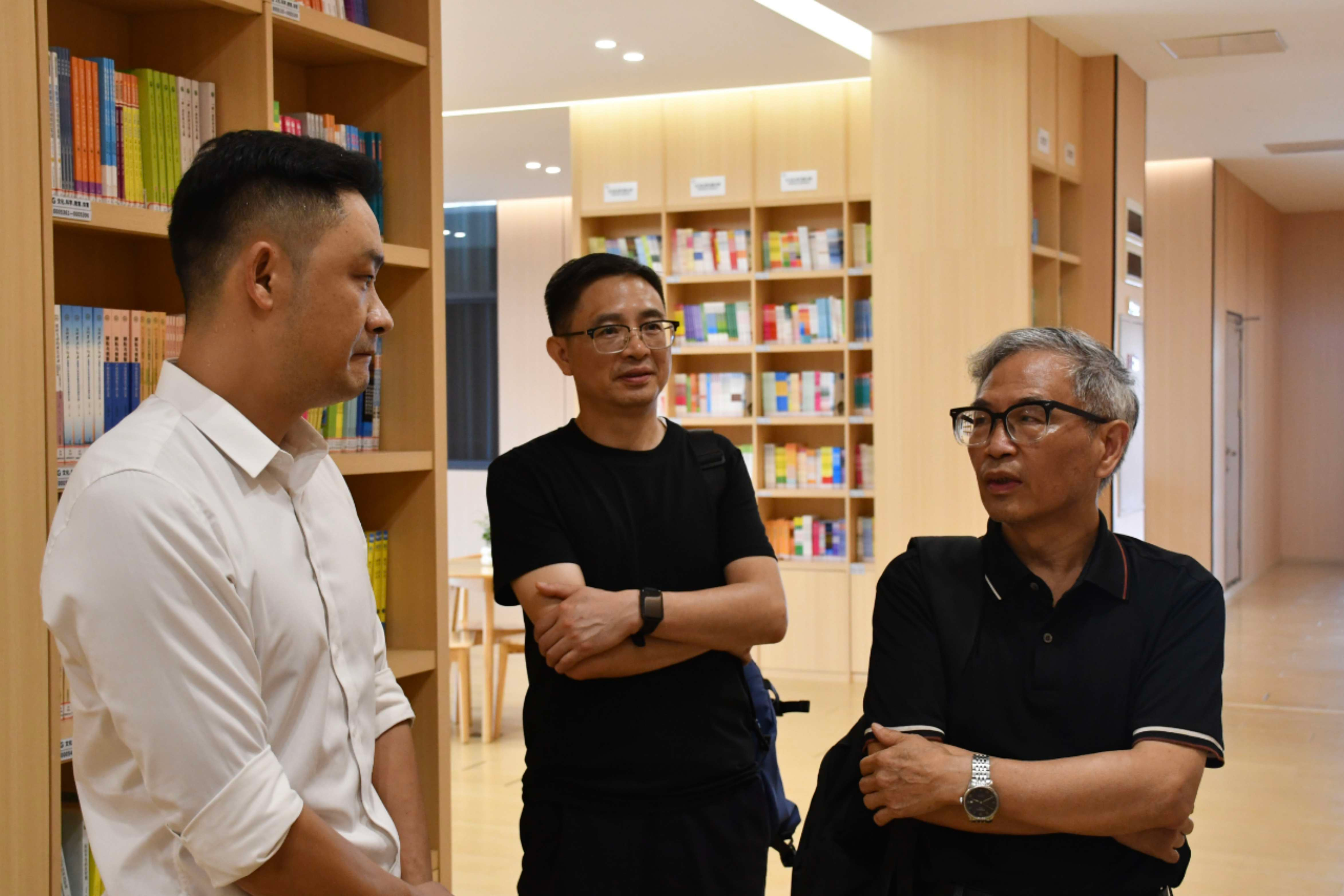 长沙理工大学醴陵陶瓷非遗实践团参观湖南师范大学附属陶子湖学校(图2)