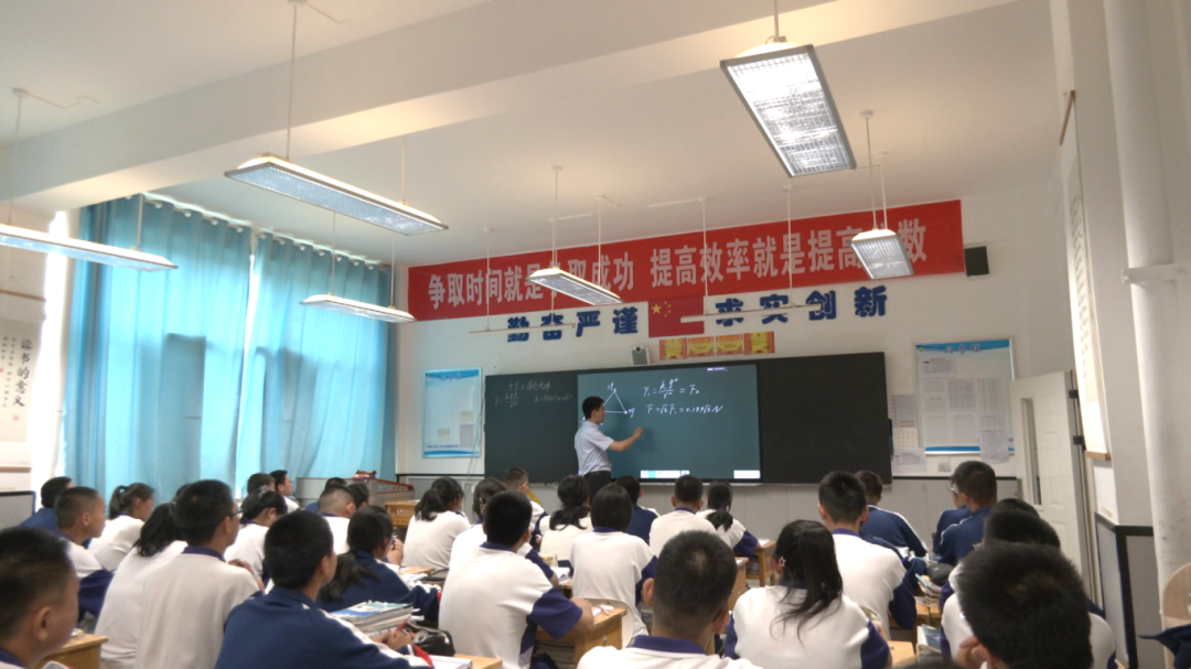 肃中010.JPG