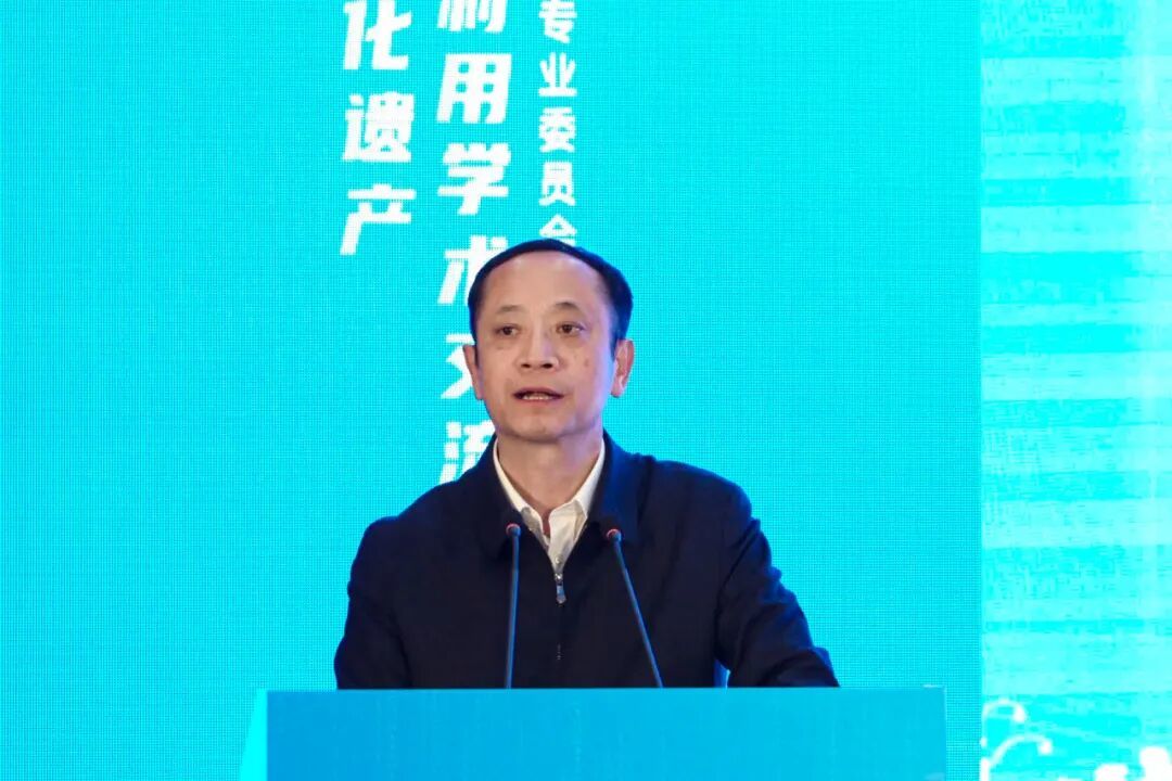中国文物学会会长、国家文物局原副局长顾玉才