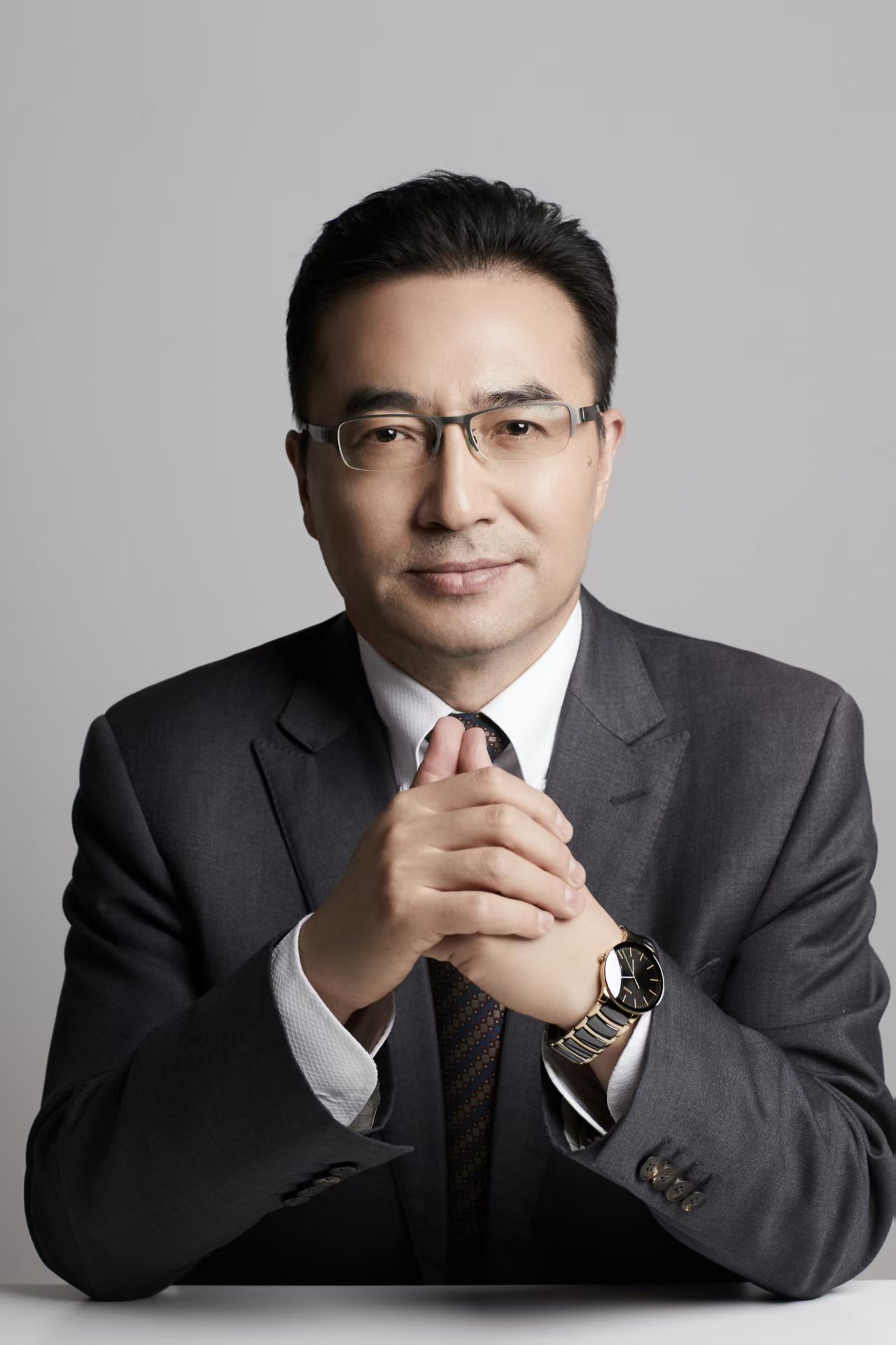 凤尚中国 教育人物 | 张巨河博士:从“重教书”到“重育人”,一场关于教育本质的回归