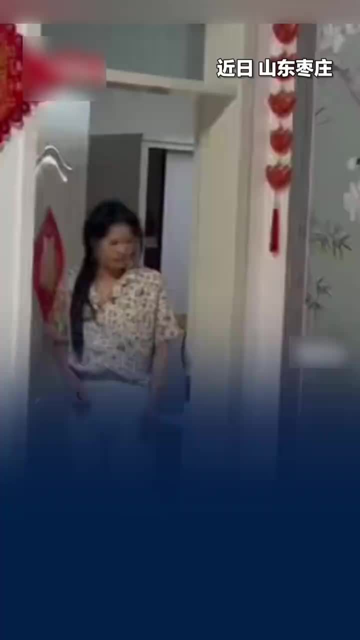 新娘结婚睡过头醒来看见满屋人，新娘结婚当天一觉睡到11点