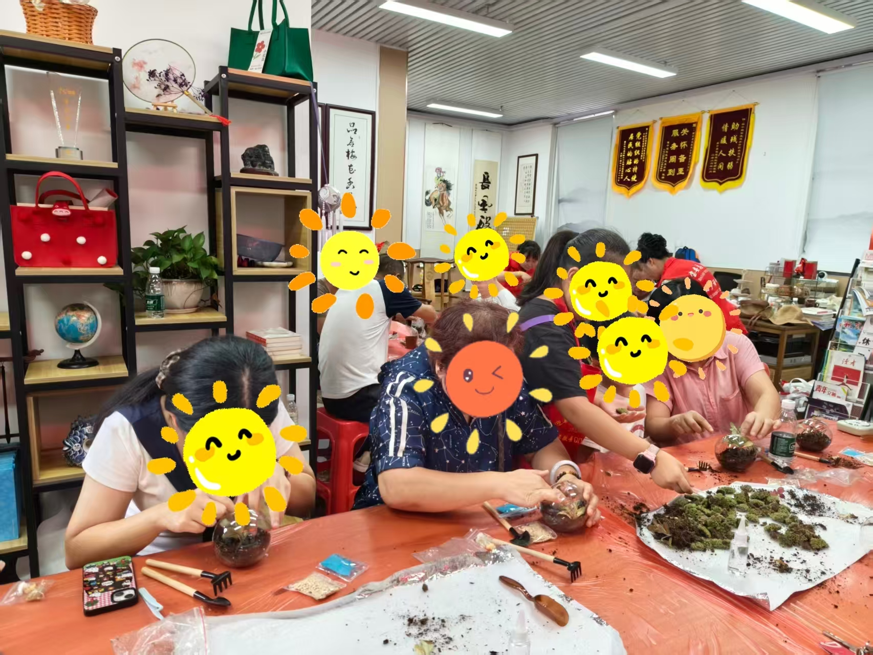 阅读伴绿植治愈心灵 西乡街道福中福社区开展残友赋能暖心读书会