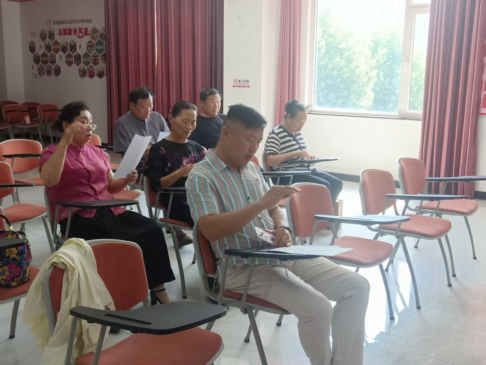 老有所乐 幼有所学丨淄博经开区傅家镇南苑绿洲社区“益小南·周末课堂”绘就社区温情画卷