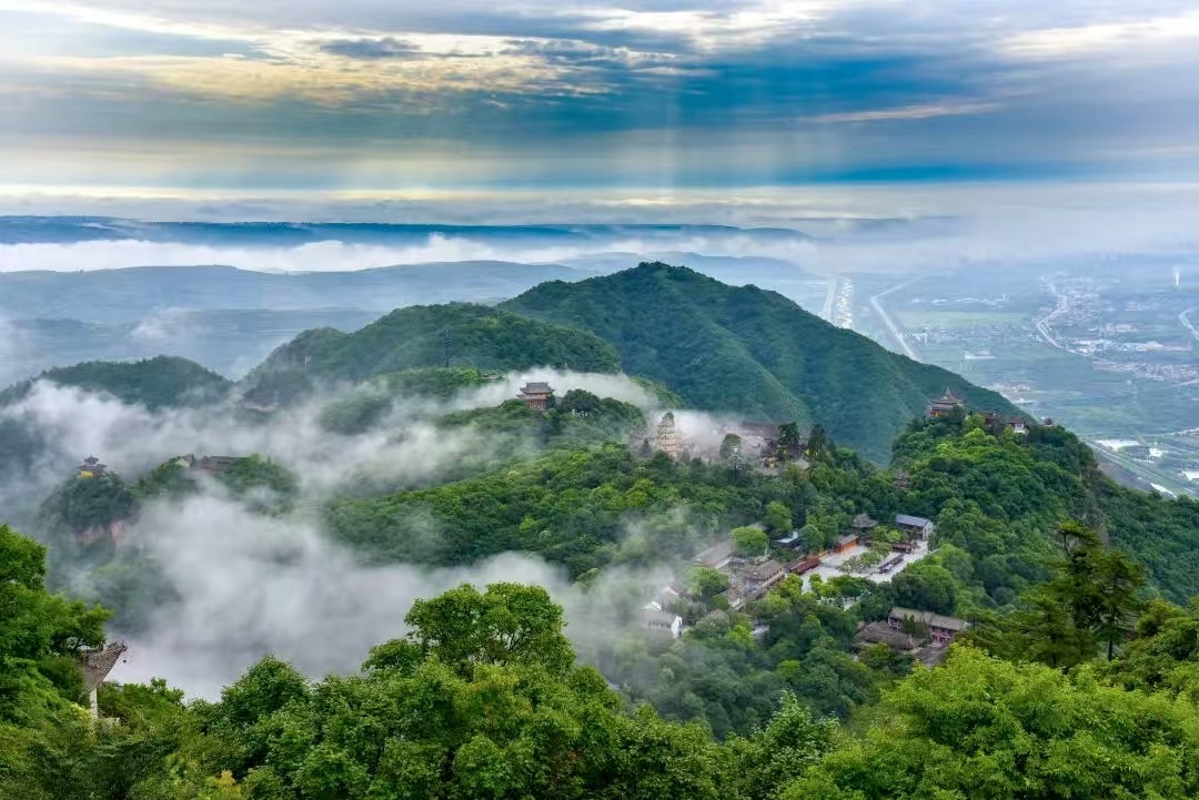图为崆峒山云海美景.jpg