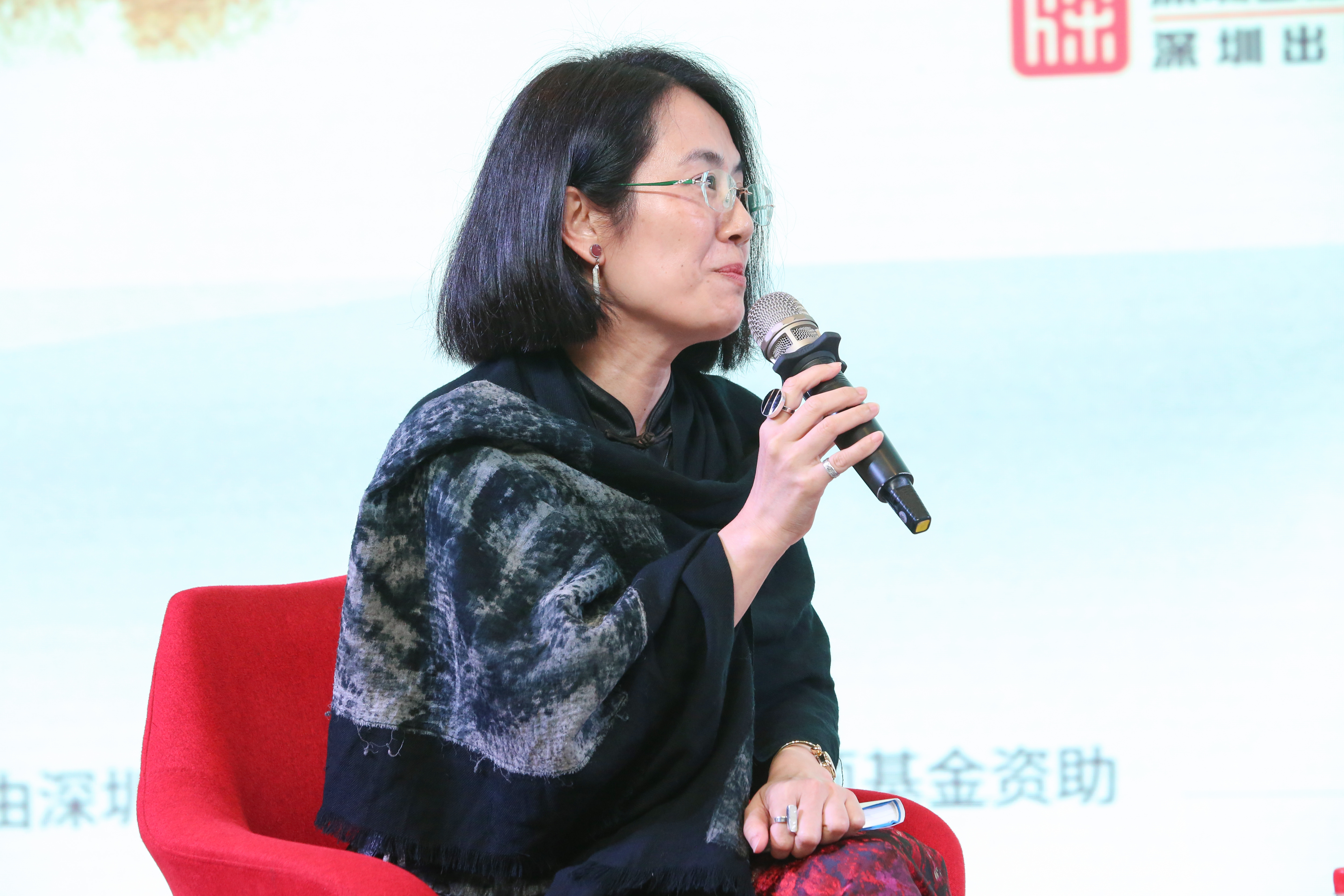 书香漫鹏城,绿茶新作《深爱书店:深圳书店漫游》首发,二十载走访书写城市阅读乡愁