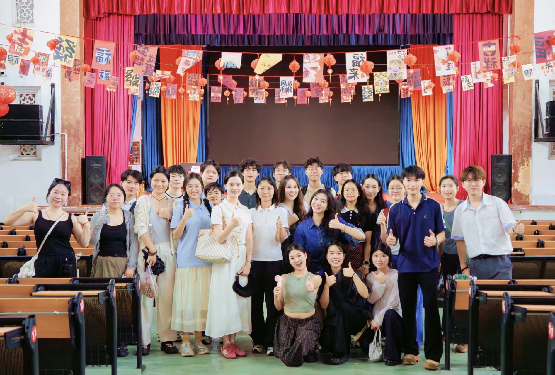 港澳青年新媒体研学交流营在珠举行 以“算法+烟火”解码非遗传承新路径