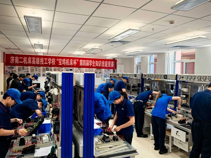 济南二机床举办的相关竞赛,图源济南市人力资源和社会保障局发展规划处。