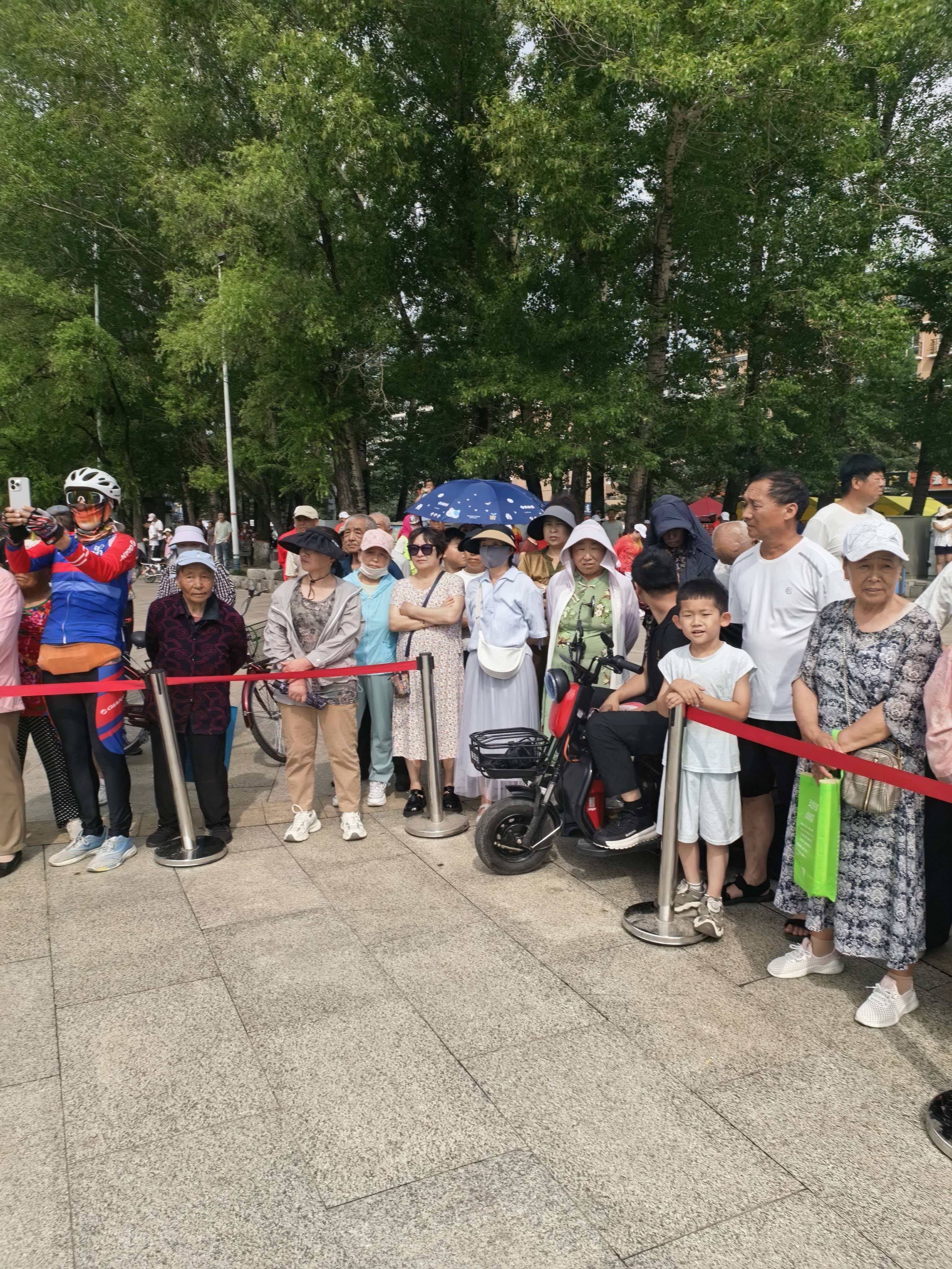 “乐享运动骑聚铁力”2026铁力公路自行车赛燃情开赛(图3)