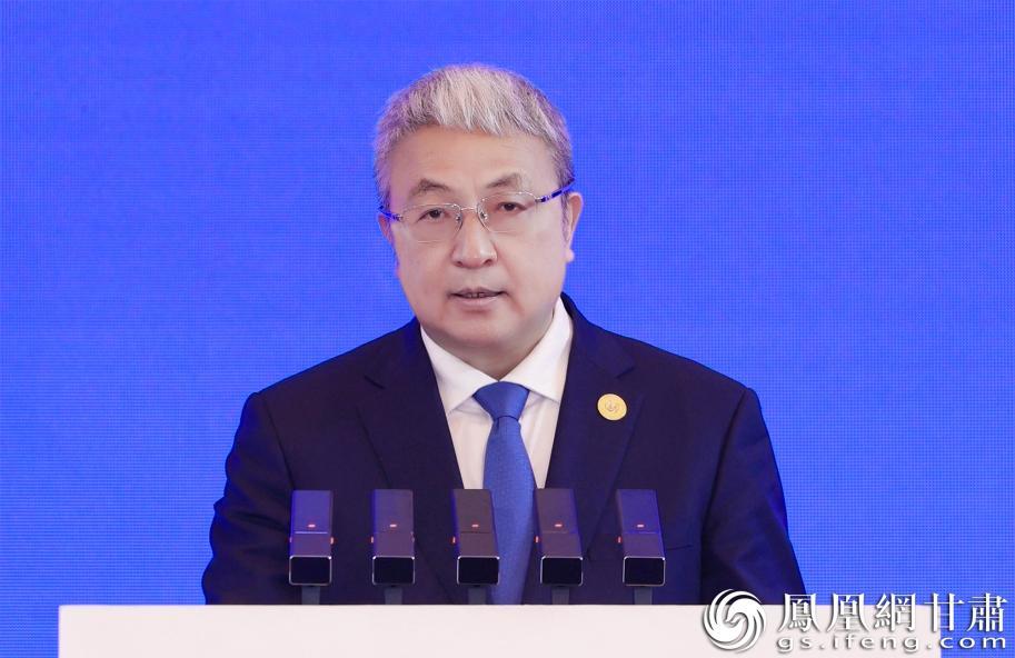 全国政协副主席王光谦表示,甘肃正从“内陆腹地”加速跃升为向西开放的“前沿高地”。甘肃新媒体集团供图