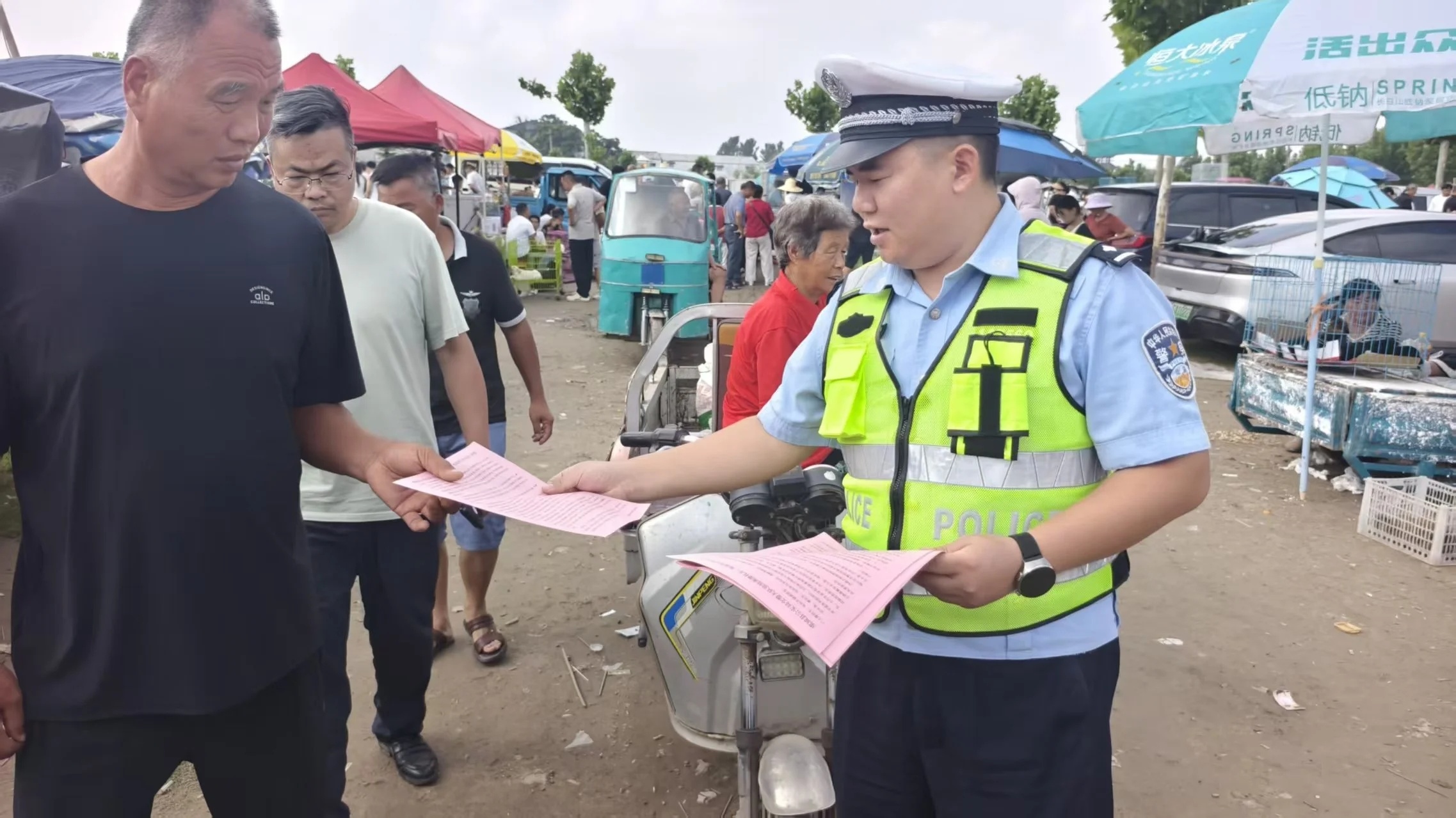 商丘交警纵深推进夏季事故预防 交通安全宣传刻不容缓