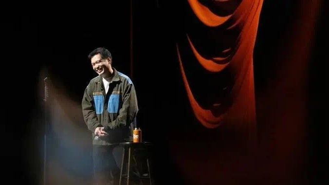 从“角落”到“天才”，一个脱口秀演员的自渡