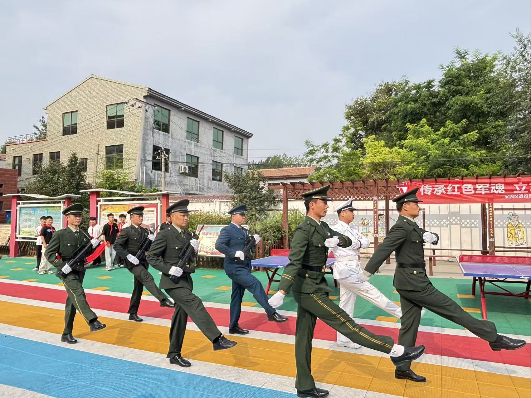 商丘市梁园区：老兵进校园 科普筑国防