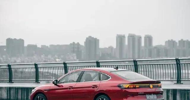 大众把德系合资压到万元级，四缸+6AT是促销还是清货-有驾