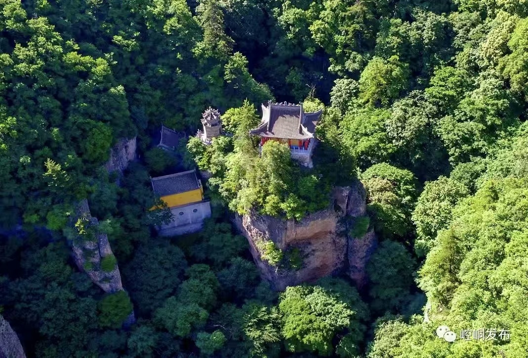 图为崆峒山景点.jpg