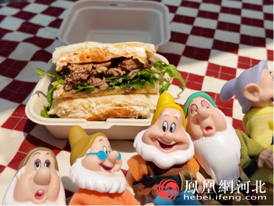 石家庄板面风味的三明治