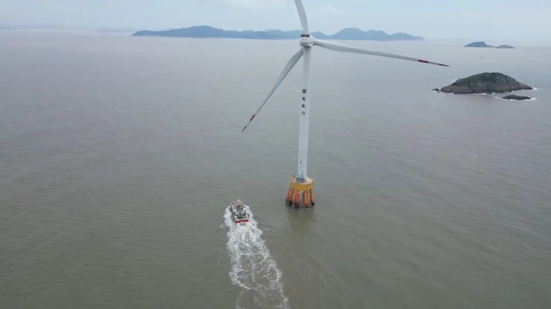 宁波海上风电运维工程人员全部提前撤离1.jpg
