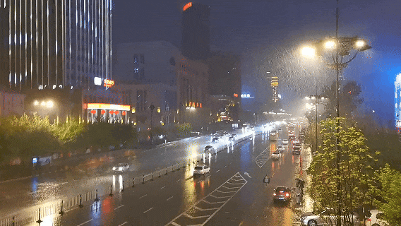 夜晚下雨.gif