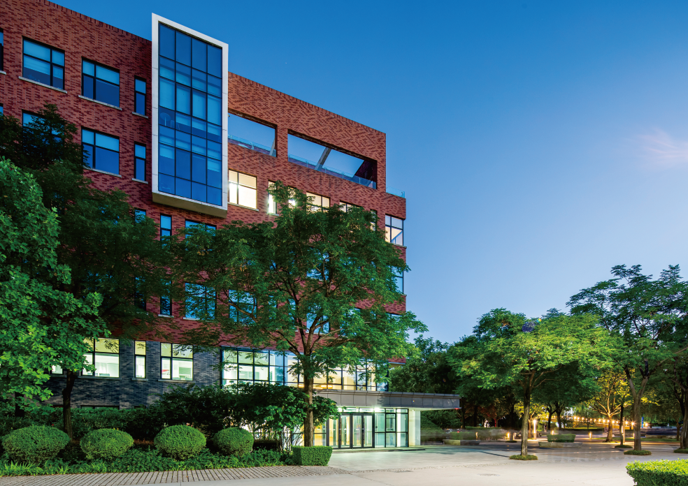 打破边界定义未来 西安欧亚学院“大商科”生态重塑