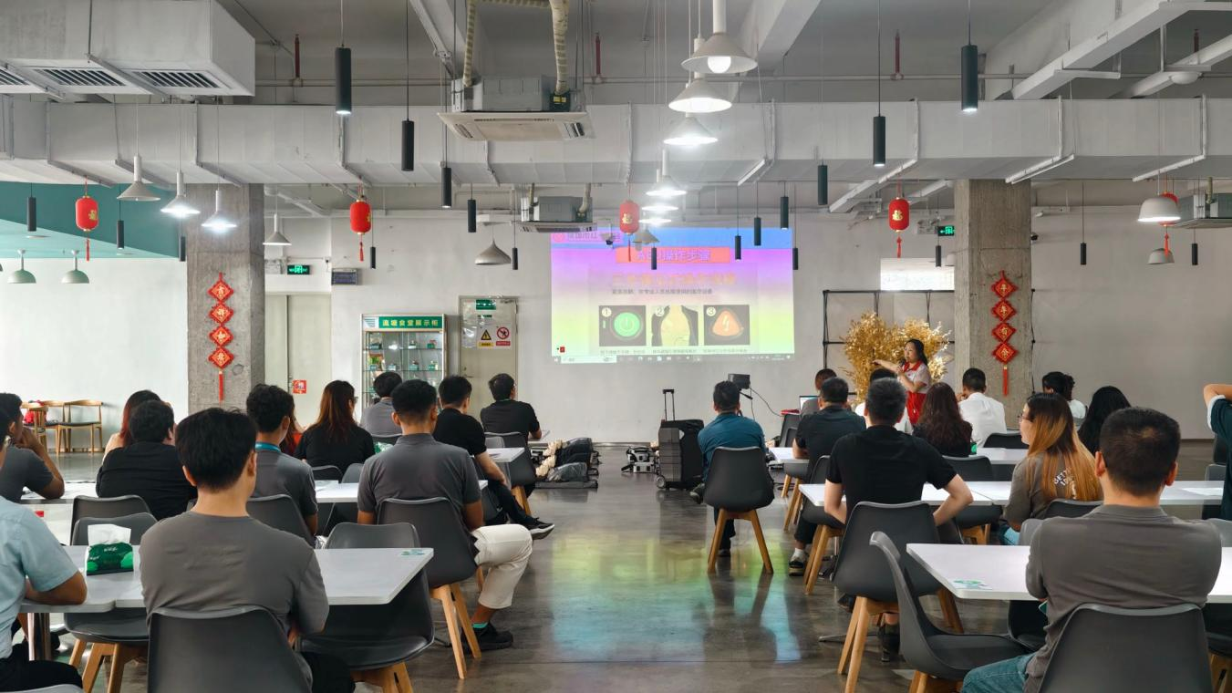 安全赋能企业 流塘社区联动麦克韦尔流塘分公司开展AED急救专项培训