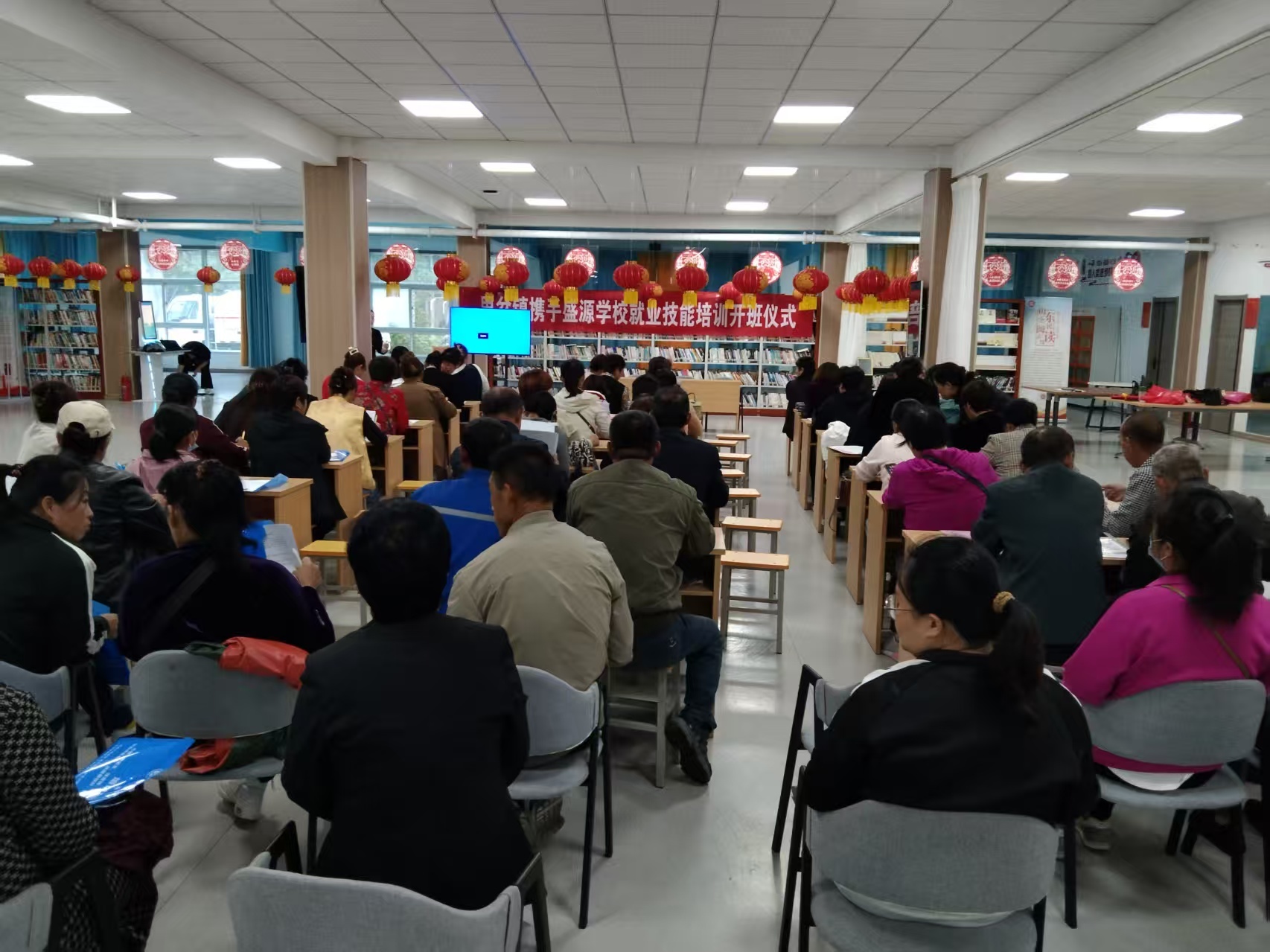 青岛乡里乡亲|胶州市里岔镇:党建引领集群发力“1345”赋能乡村振兴