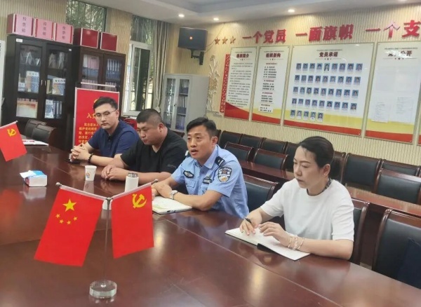 阳光护航平安致远——合肥市长江路第三小学海棠花园校区举行“平安驿站”挂牌启动仪式(图4)