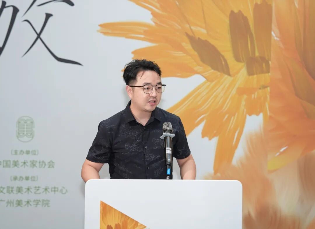 参展学生代表曾曦发言