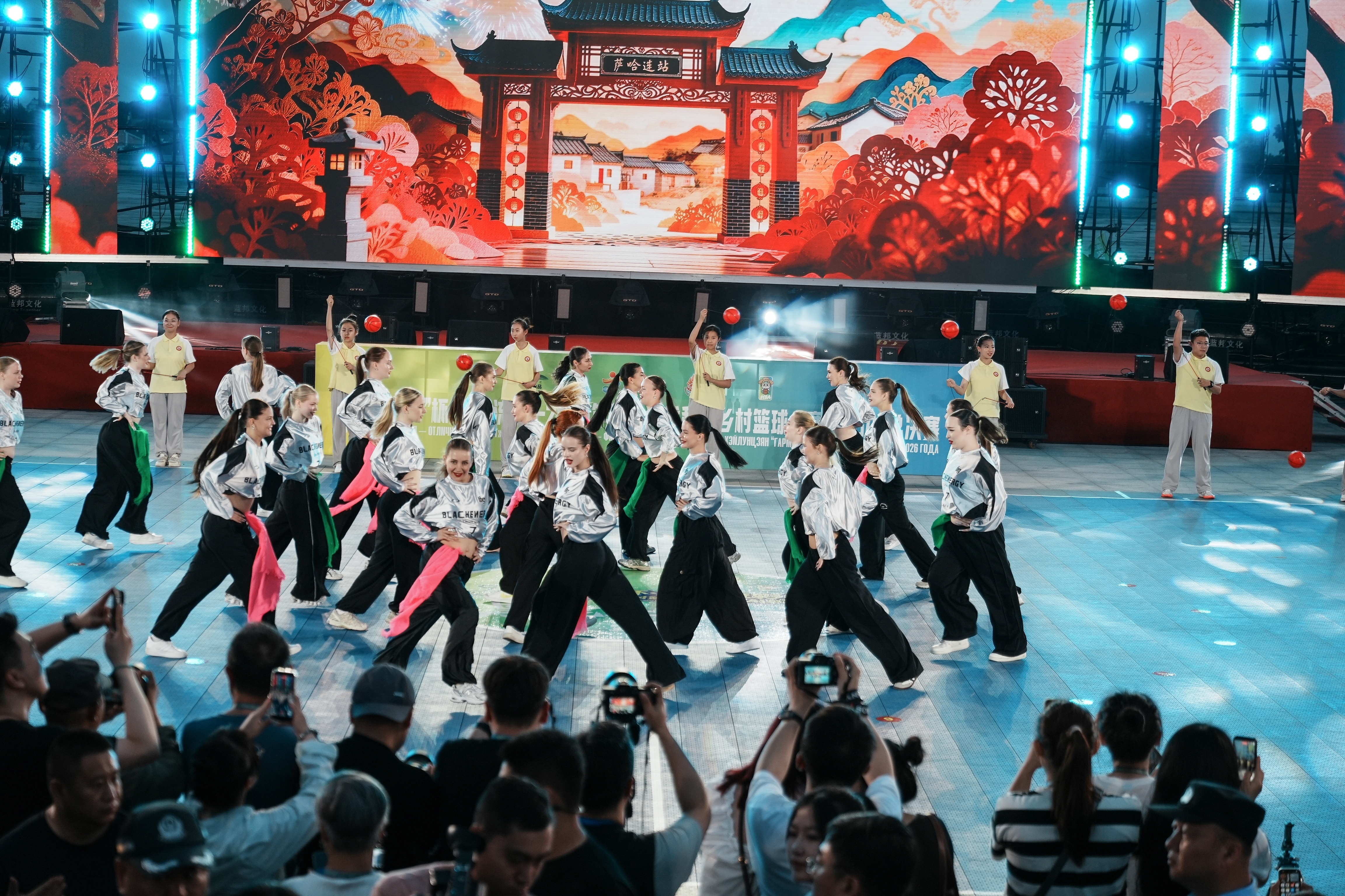 边城爱辉篮动乡土激情 村BA盛会赋能乡村振兴 ——“黑土优品”杯·大地流彩——2026年黑龙江省和美乡村篮球大赛(村BA)总决赛盛大开幕