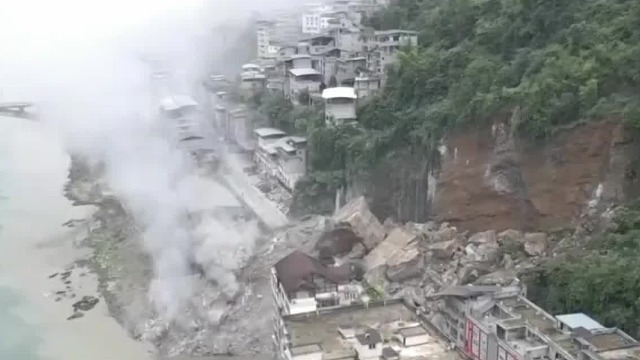 重庆彭水山体崩塌现场已救出8名被困者