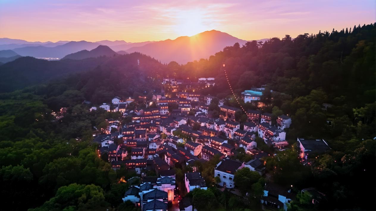 深耕夜间文旅业态 篁岭乡村非遗夜焕新上线