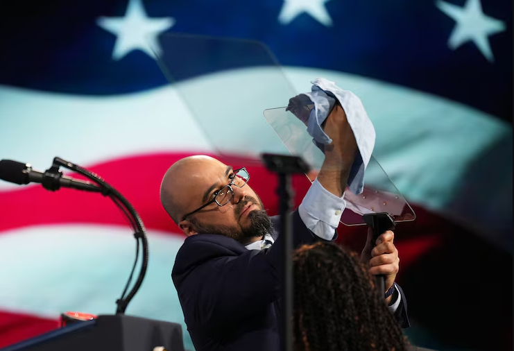 White House Teleprompter Operator Made Nearly $100,000 Betting on Trump's Speeches, Trump Calls It "Disgraceful"