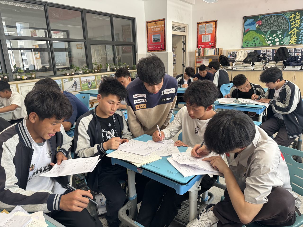 跨越山海点亮你——宁波“徐爸爸”和29个凉山孩子的3年
