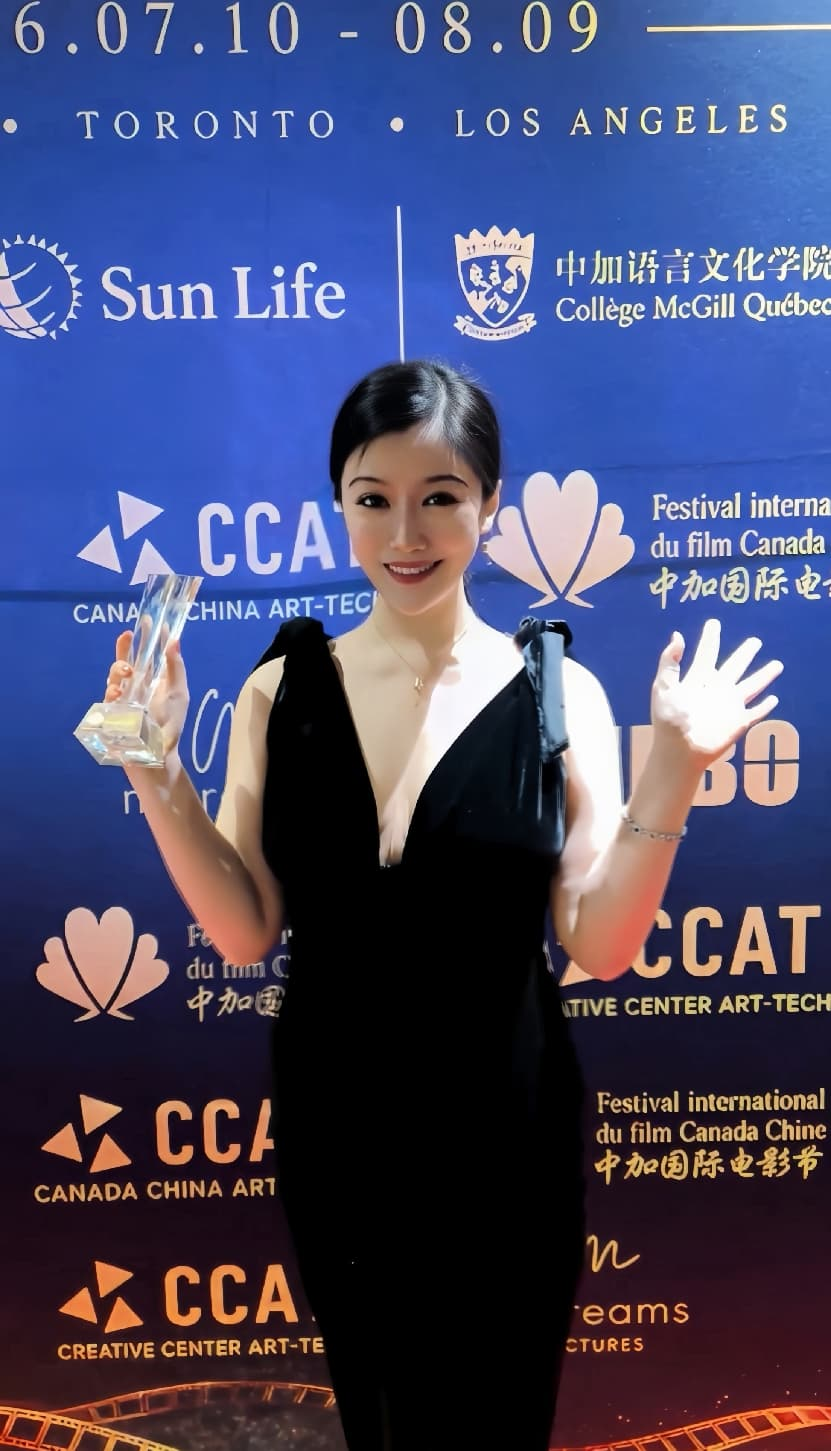 全能电影人李珈西再获国际认可 《铁达妮的号》斩获中加国际电影节评审团大奖 全能电影人李珈西再获国际认可 《铁达妮的号》斩获中加国际电影节评审团大奖