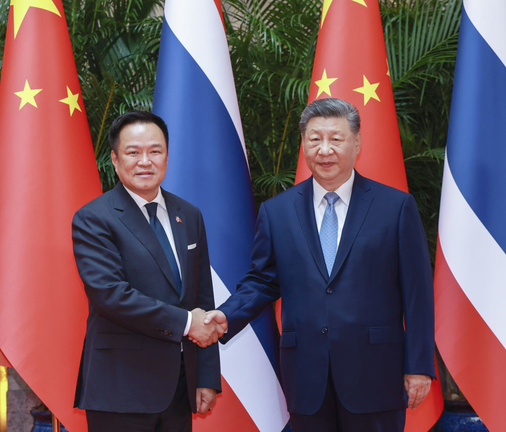 7月17日下午，国家主席习近平在上海西郊宾馆会见来华出席2026世界人工智能大会暨人工智能全球治理高级别会议并进行正式访问的泰国总理阿努廷。新华社记者 王晔 摄