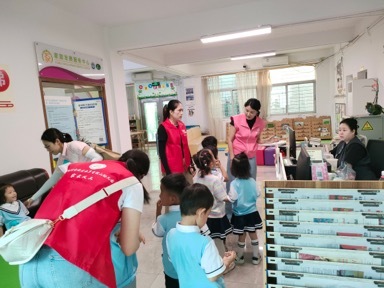 “念叨”声里有温度,“黑科技”里有力度 ——看西乡街道凤凰岗社区如何守护出行平安